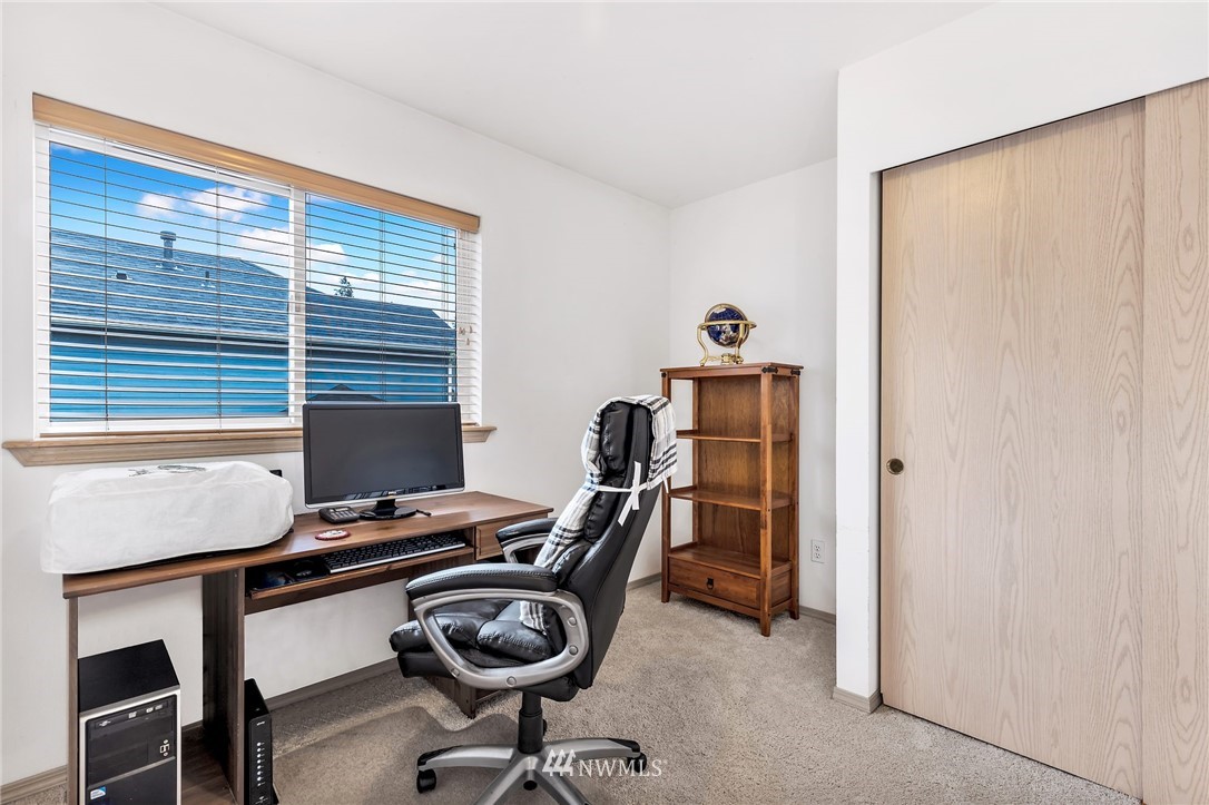 706 203rd Street Southeast Bothell, WA 98012 - Photo 18 of 21 a view of workspace with windows