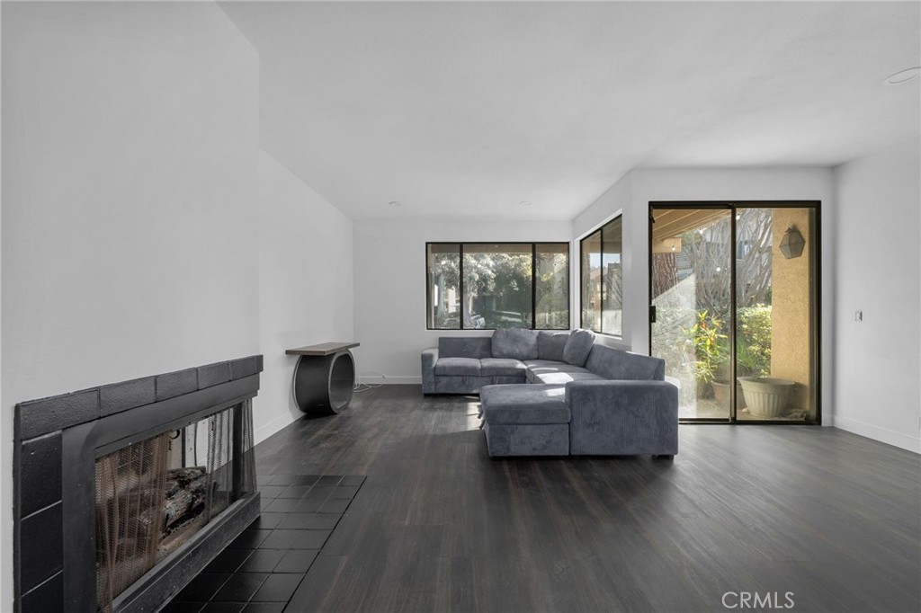 16211 Downey Avenue, Unit 68 Paramount, CA 90723 - Photo 7 of 23