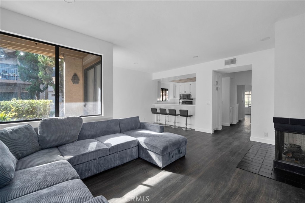 16211 Downey Avenue, Unit 68 Paramount, CA 90723 - Photo 9 of 23