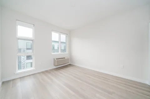 $3,022 | 16 Bennett Street, Unit 211, Jersey City, NJ 07304