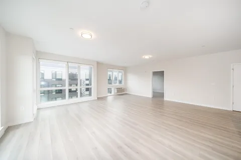 $3,022 | 16 Bennett Street, Unit 211, Jersey City, NJ 07304