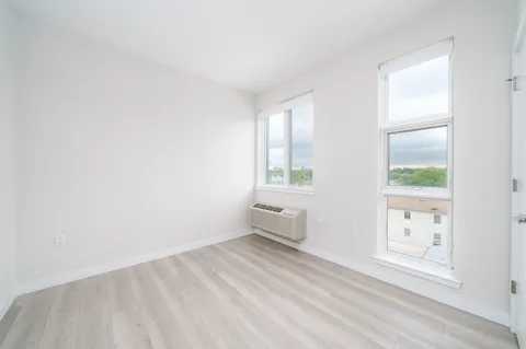 $3,022 | 16 Bennett Street, Unit 211, Jersey City, NJ 07304