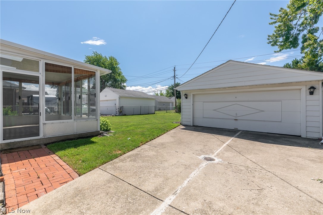 30120 Oakdale Road Willowick, OH 44095 - Photo 2 of 23