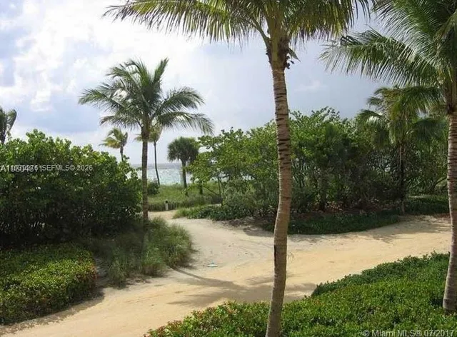 $2,300 | 10185 Collins Avenue, Unit 318, Bal Harbour, FL 33154