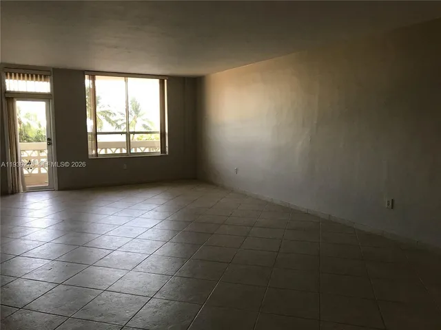 $2,300 | 10185 Collins Avenue, Unit 318, Bal Harbour, FL 33154