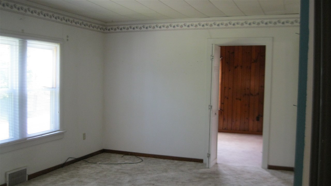 1017 Spring Street New Castle, IN 47362 - Photo 2 of 11 Gallery Image 2