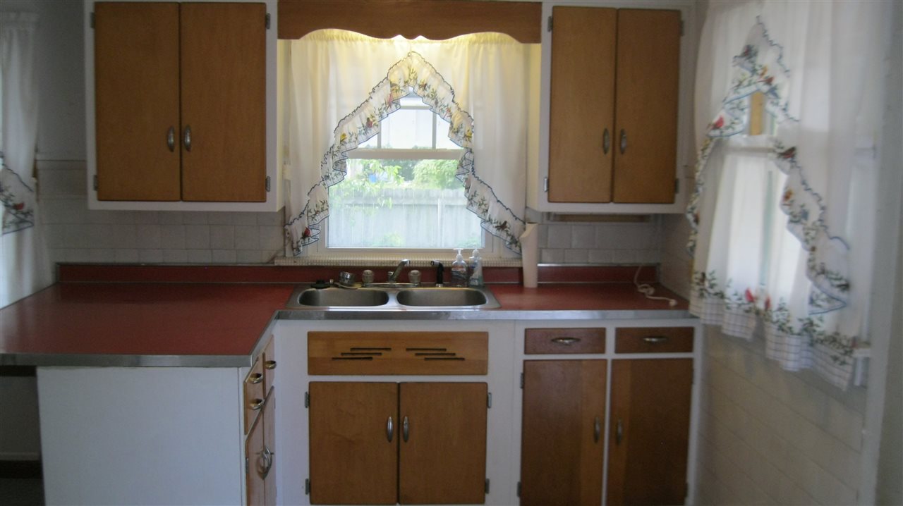 1017 Spring Street New Castle, IN 47362 - Photo 4 of 11 Gallery Image 4
