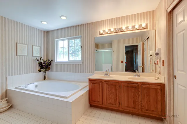 $495,000 | 34271 North Tangueray Drive, Grayslake, IL 60030