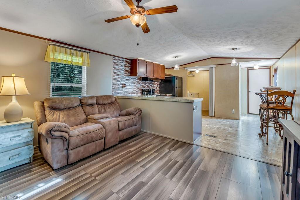215 Meeks Road Eden, NC 27288 - Photo 7 of 27 Gallery Image 7