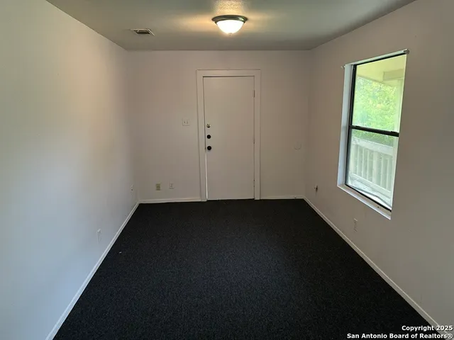 $950 | 2007 Wyoming Street, Unit 3, San Antonio, TX 78203