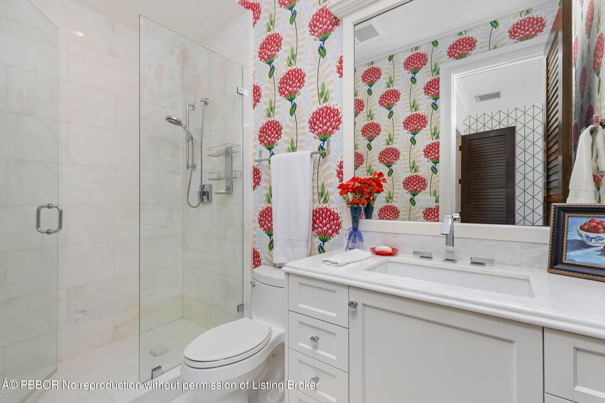1675 Lands End Road Manalapan, FL 33462 - Photo 31 of 39 Guest Bath