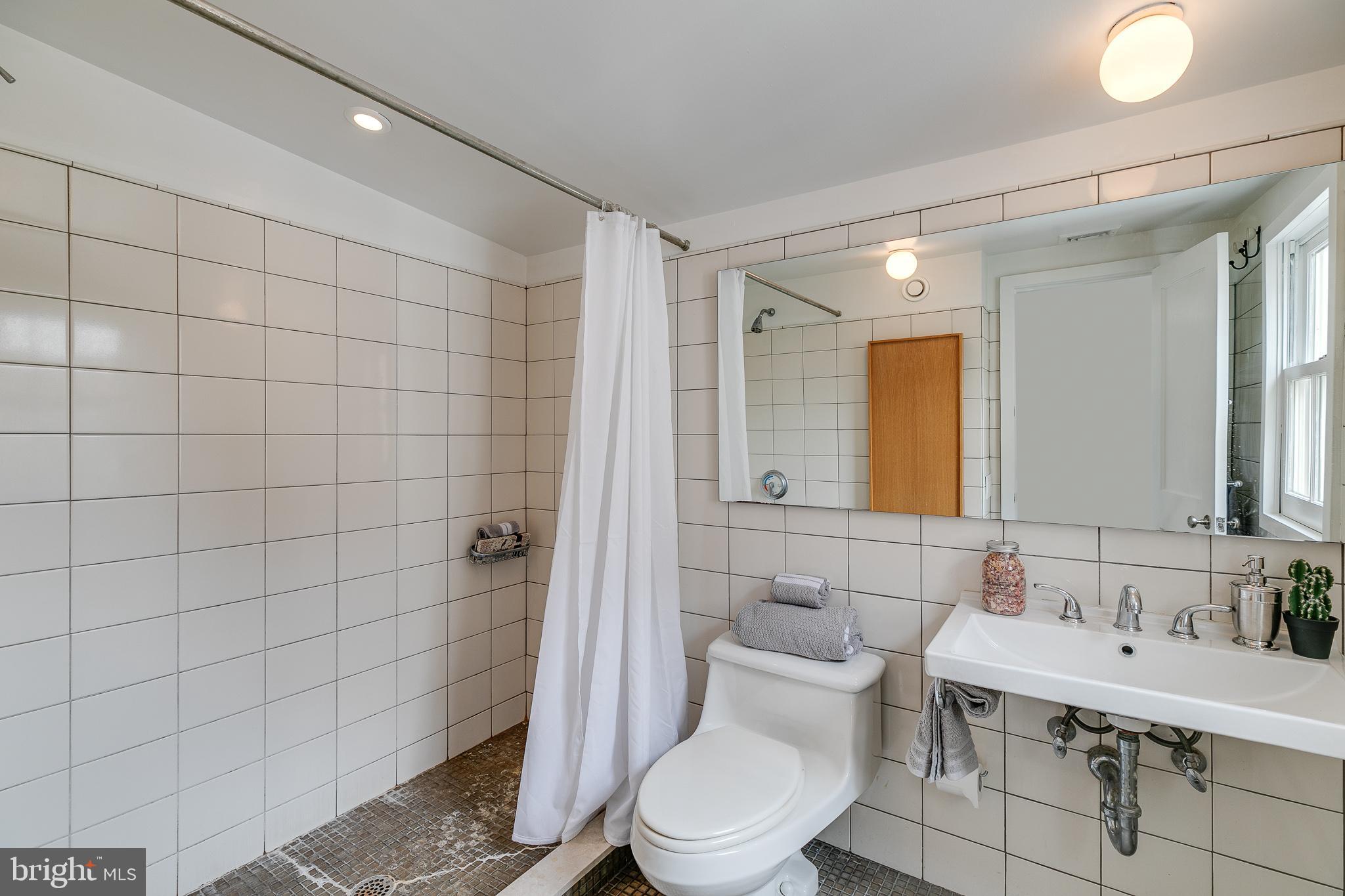 1820 Addison Street Philadelphia, PA 19146 - Photo 32 of 41