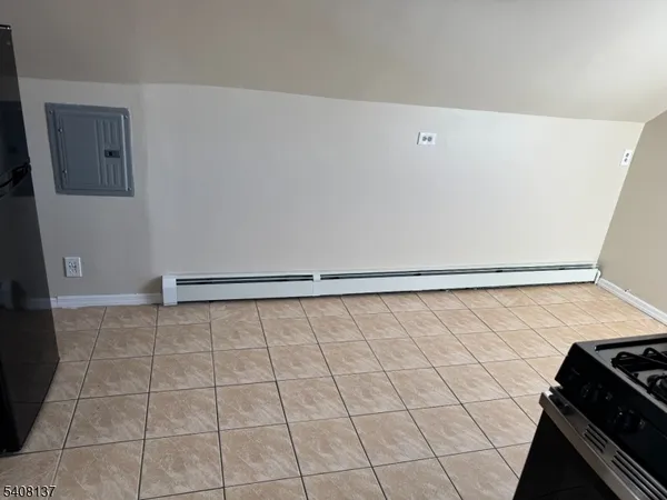 $1,850 | 121 Rutgers Street, Unit 3, Belleville, NJ 07109