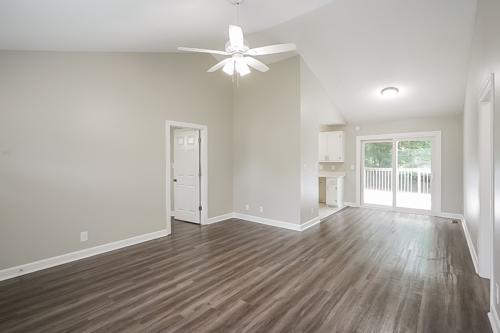 250 Quail Ridge Road Clarksville, TN 37042 - Photo 3 of 20 Gallery Image 3