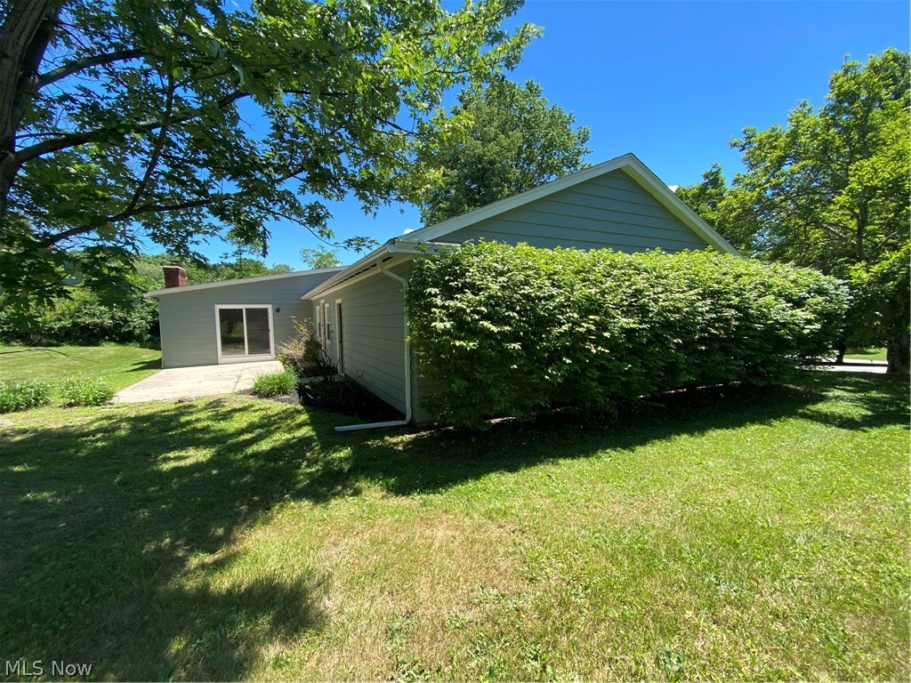 177 Paradise Road Painesville, OH 44077 - Photo 36 of 38 side yard