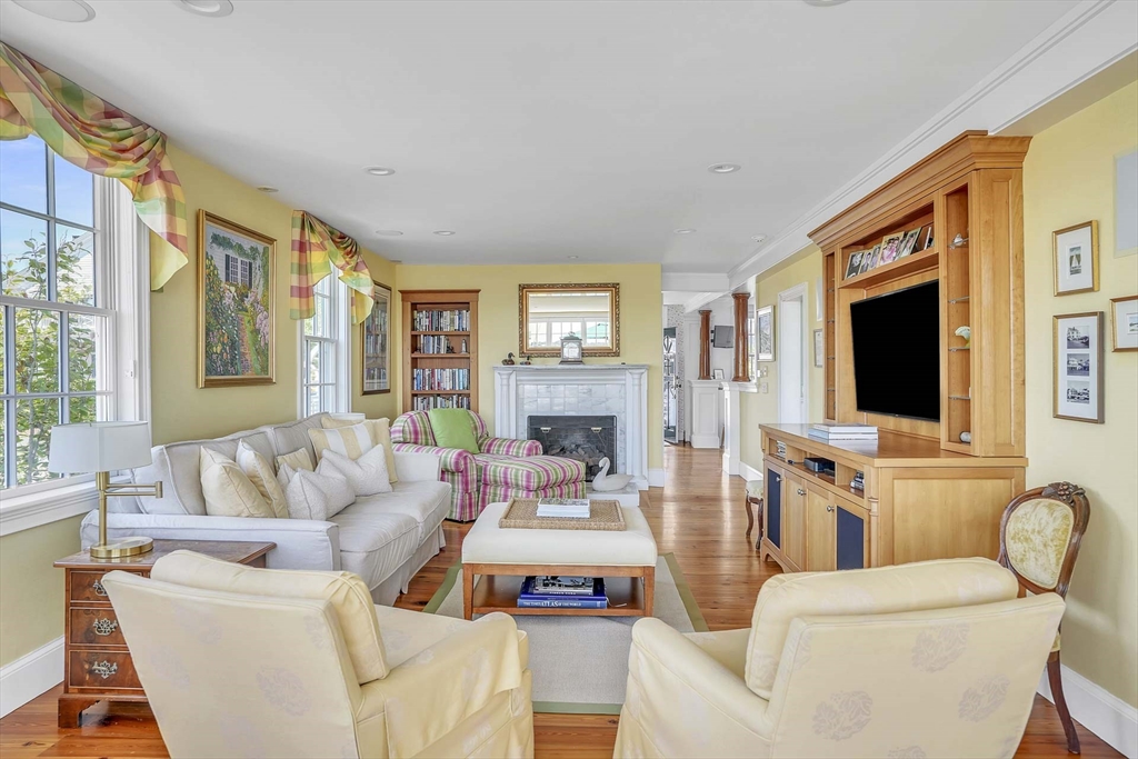 111 North Water Street Edgartown, MA 02539 - Photo 17 of 42