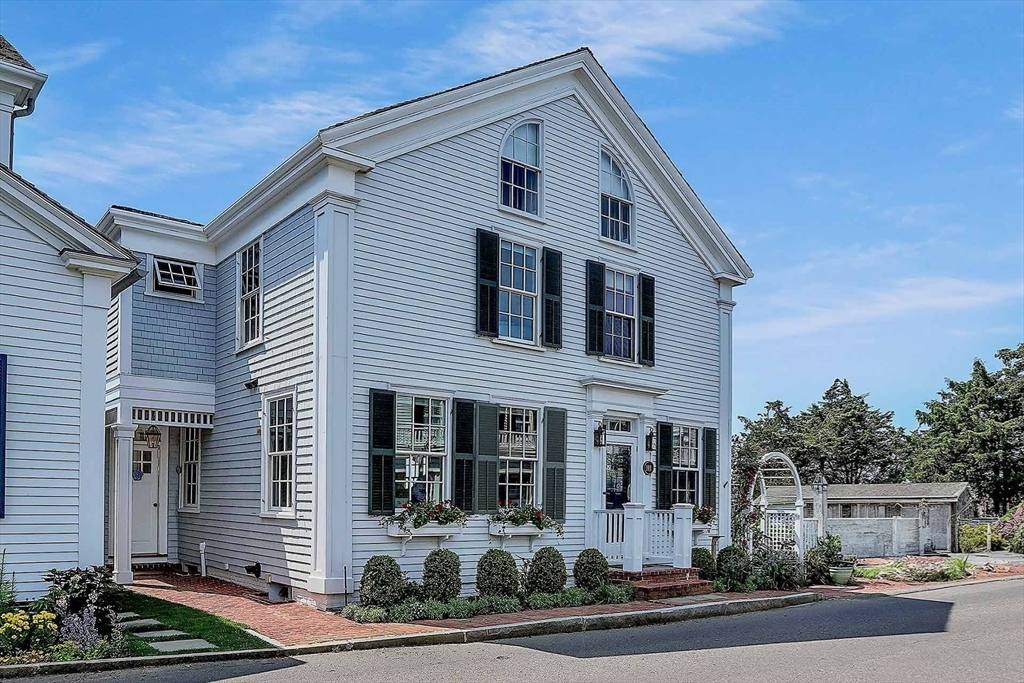 111 North Water Street Edgartown, MA 02539 - Photo 2 of 42
