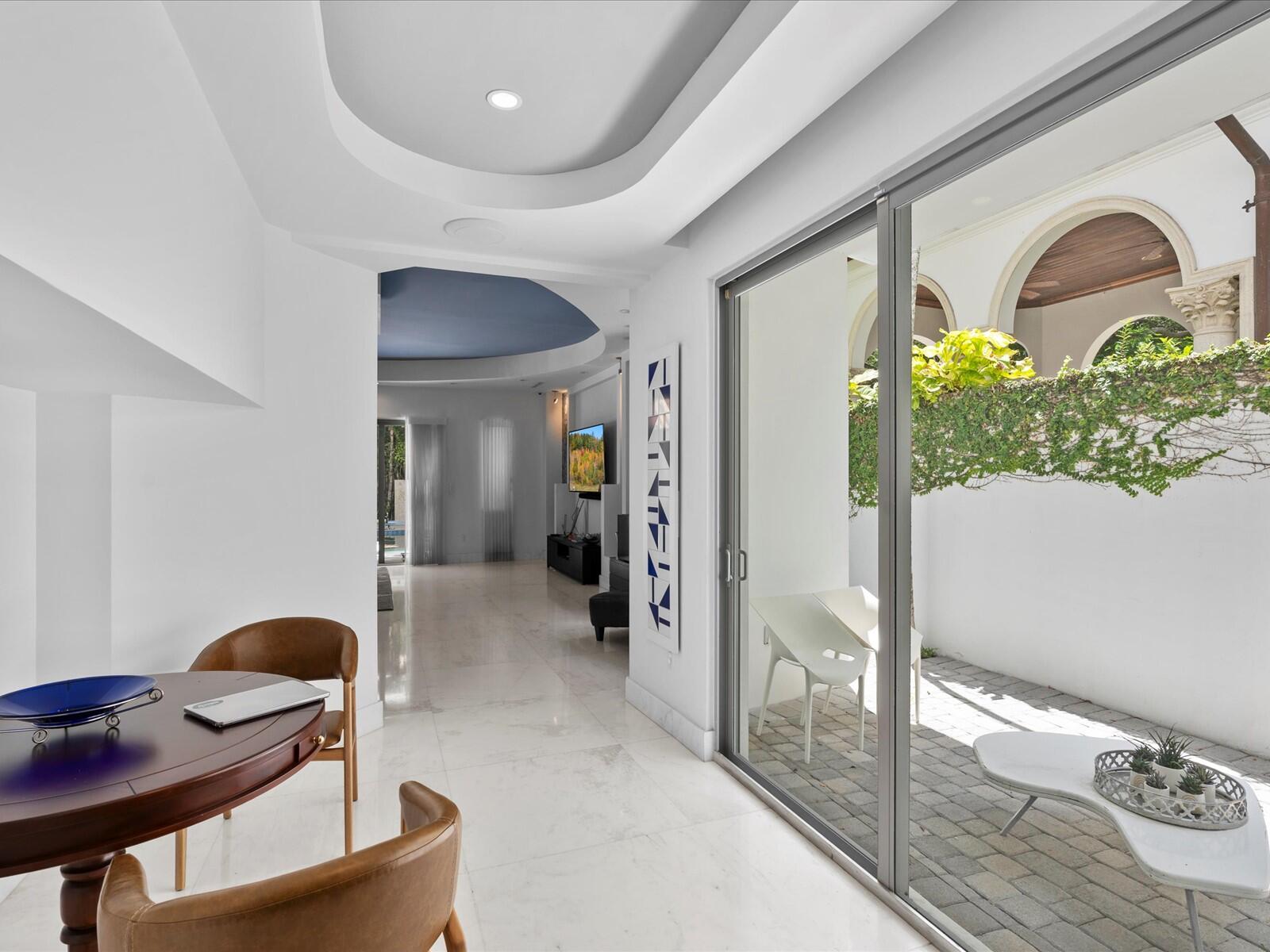 3917 South Le Jeune Road Miami, FL 33146 - Photo 20 of 66 48-Breakfast Area
