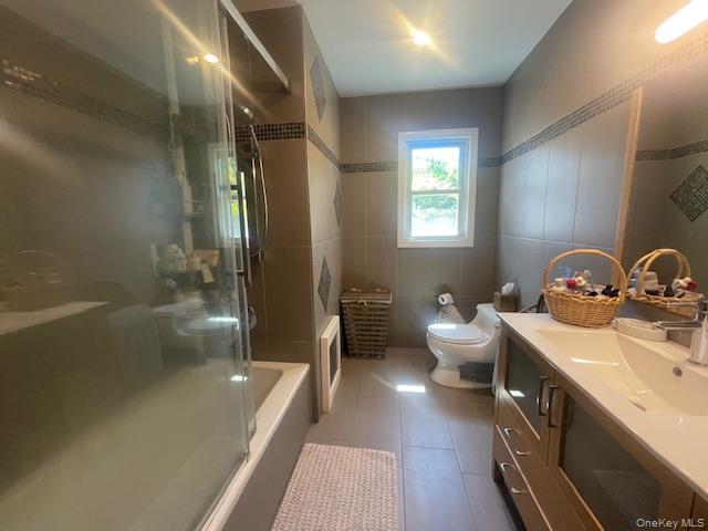 15 Captains Road Valley Stream, NY 11581 - Photo 19 of 25 Gallery Image 19