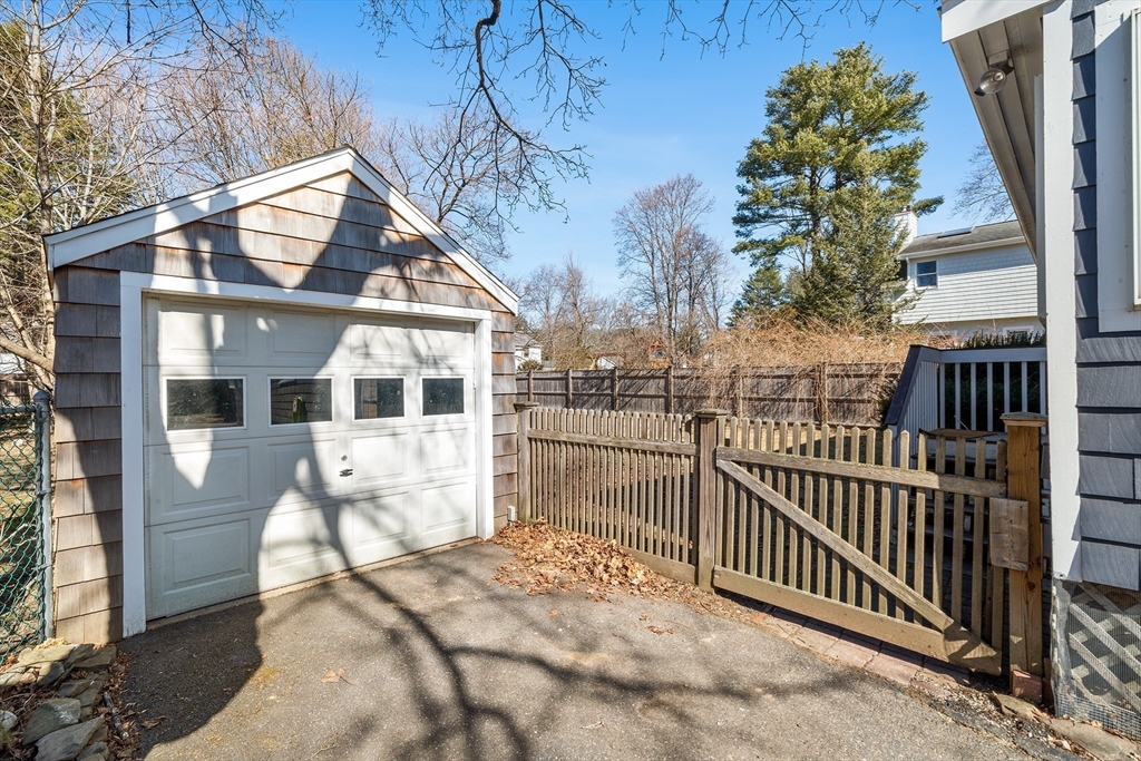 23 Lake Road Wayland, MA 01778 - Photo 26 of 29 Gallery Image 26