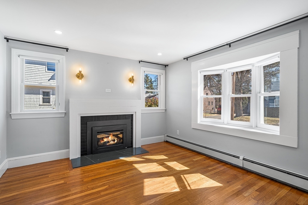 23 Lake Road Wayland, MA 01778 - Photo 4 of 29 Gallery Image 4