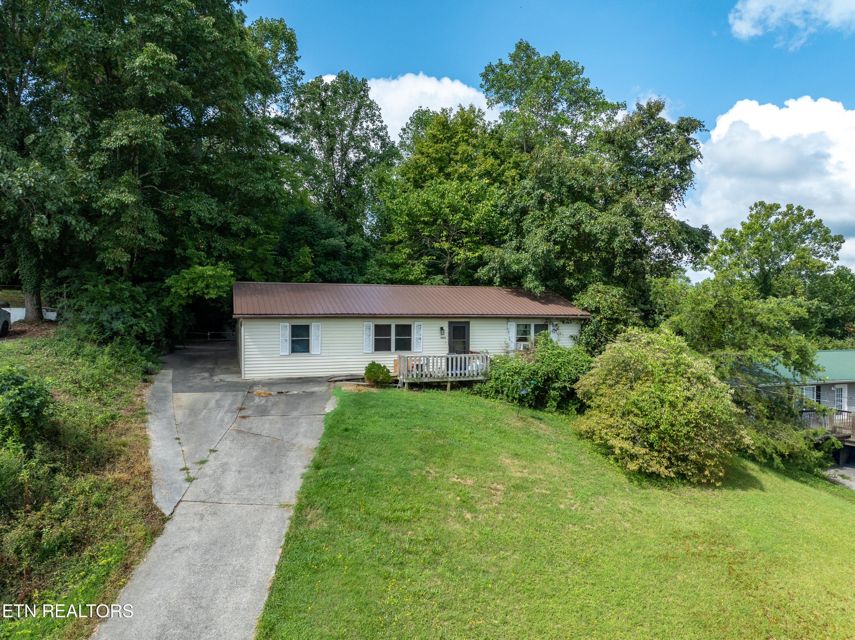 3935 Wrights Ferry Road Louisville, TN 37777 - Photo 1 of 14 IMG_2334
