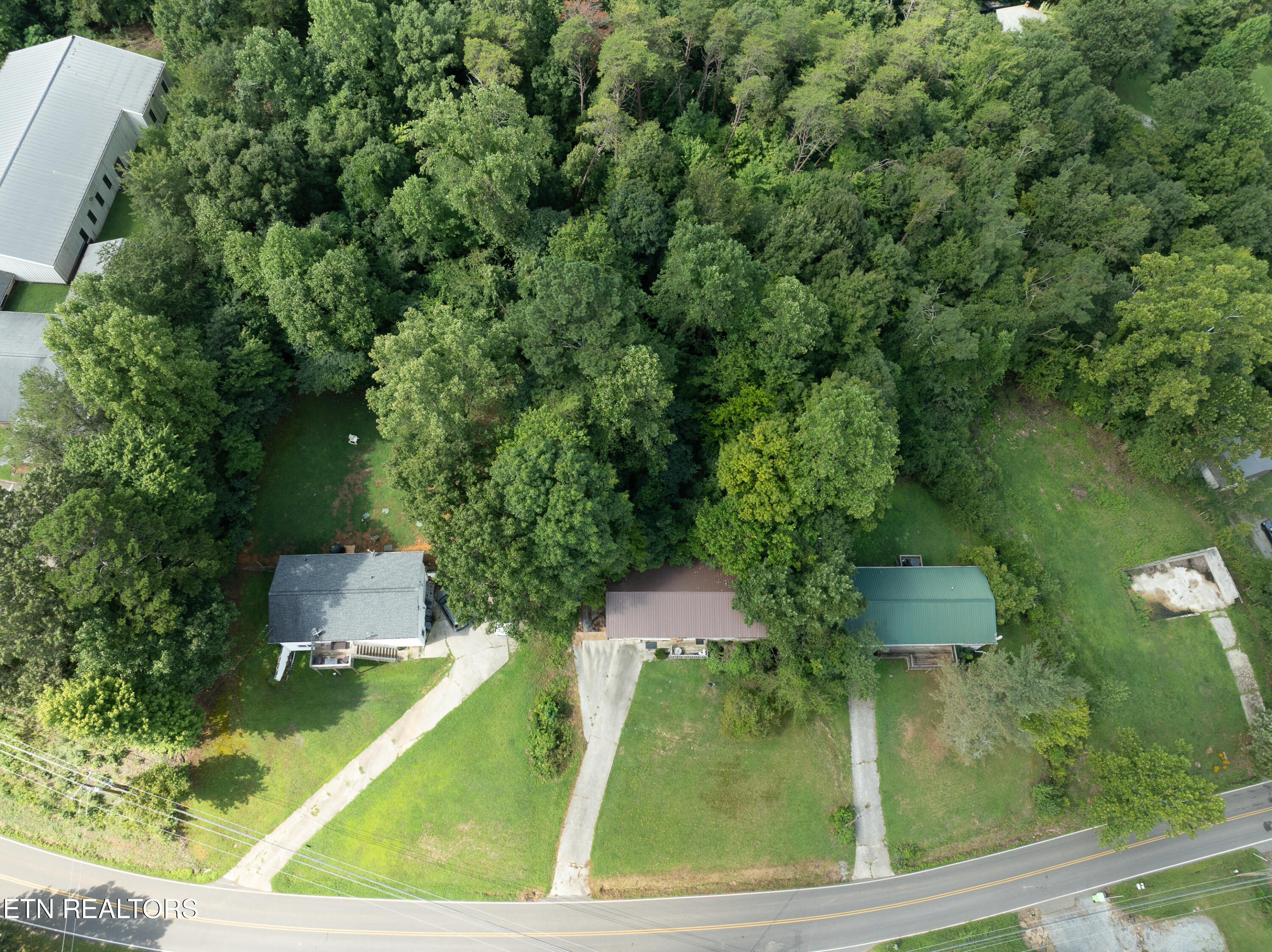 3935 Wrights Ferry Road Louisville, TN 37777 - Photo 2 of 14 IMG_2333