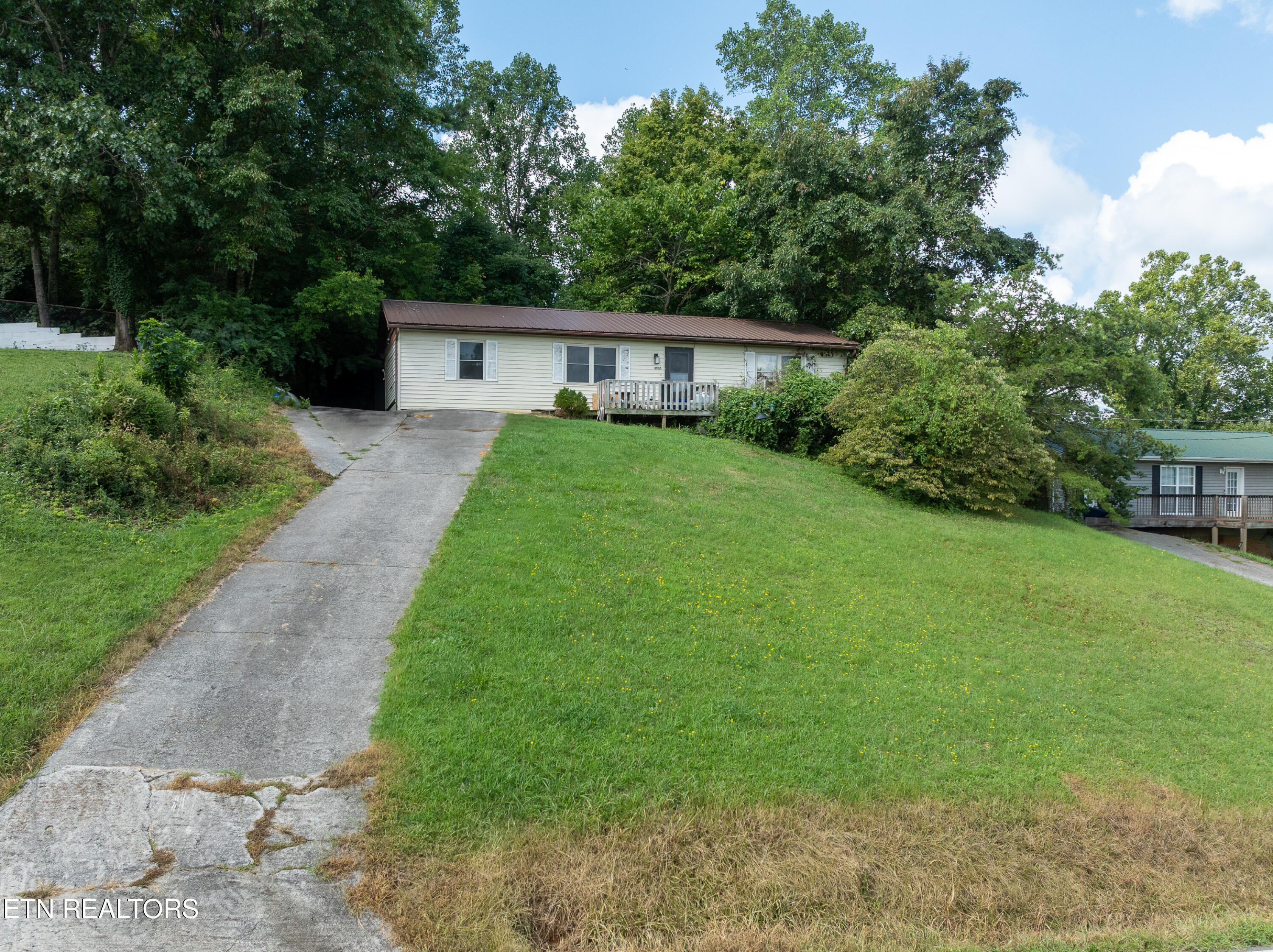 3935 Wrights Ferry Road Louisville, TN 37777 - Photo 3 of 14 IMG_2335