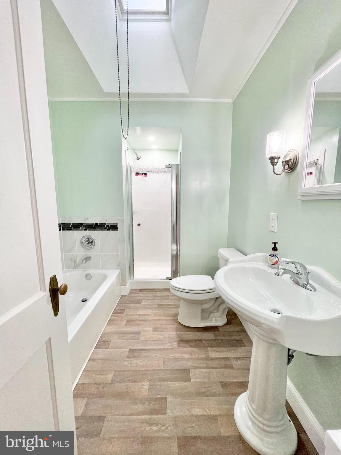 6940 Large Street Philadelphia, PA 19149 - Photo 18 of 31 Bathroom