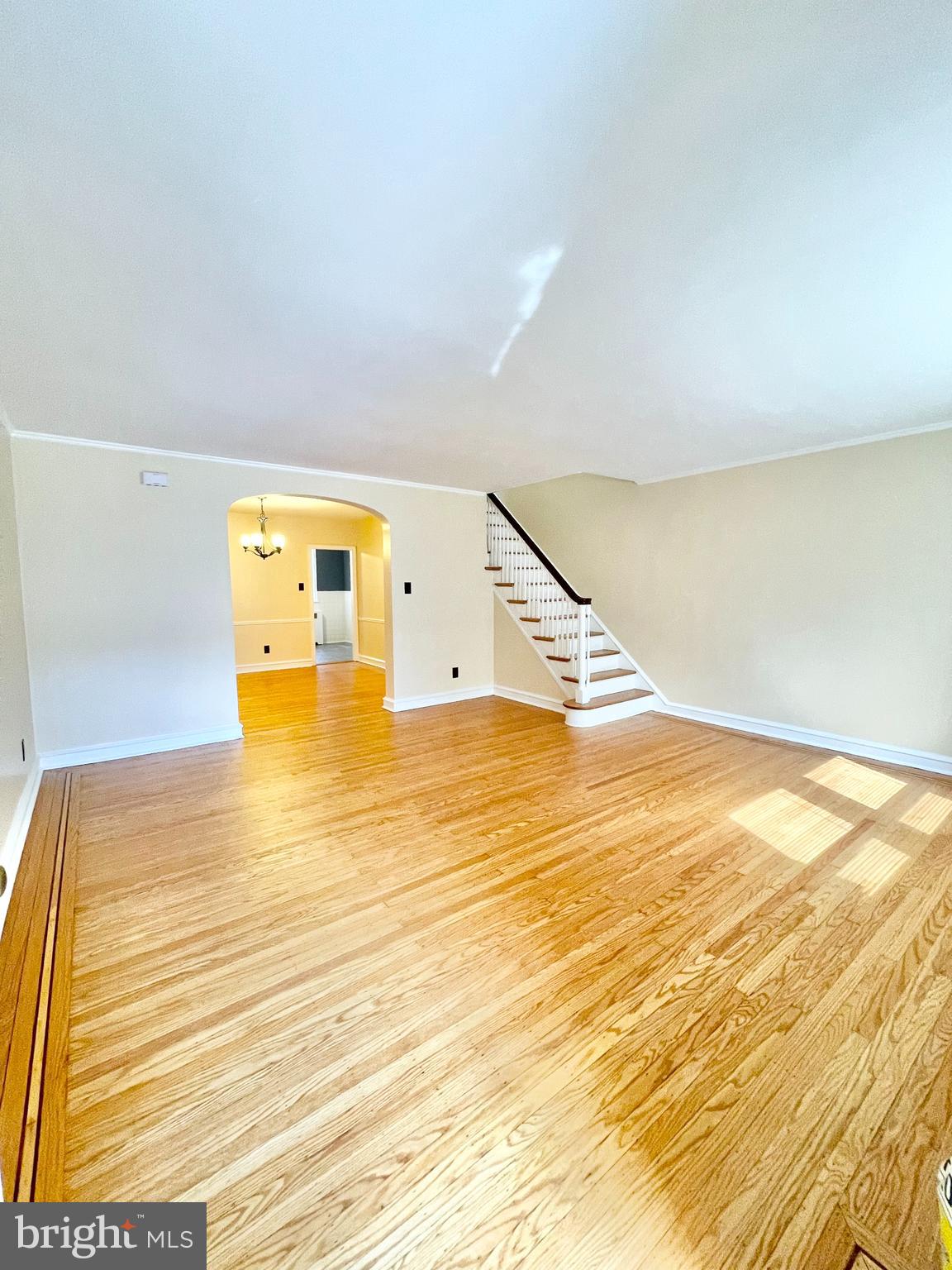 6940 Large Street Philadelphia, PA 19149 - Photo 3 of 31 Living Room