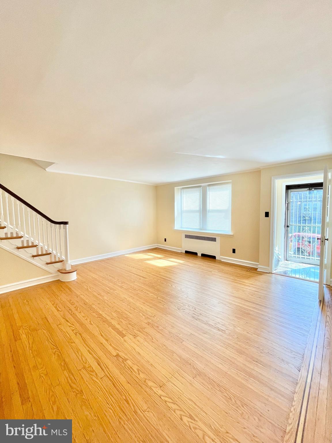 6940 Large Street Philadelphia, PA 19149 - Photo 4 of 31 Living Room