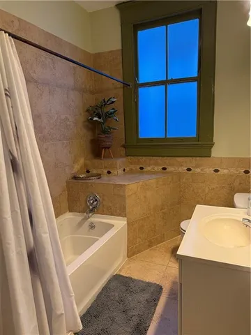 $2,300 | 227 South Gayoso Street, New Orleans, LA 70119