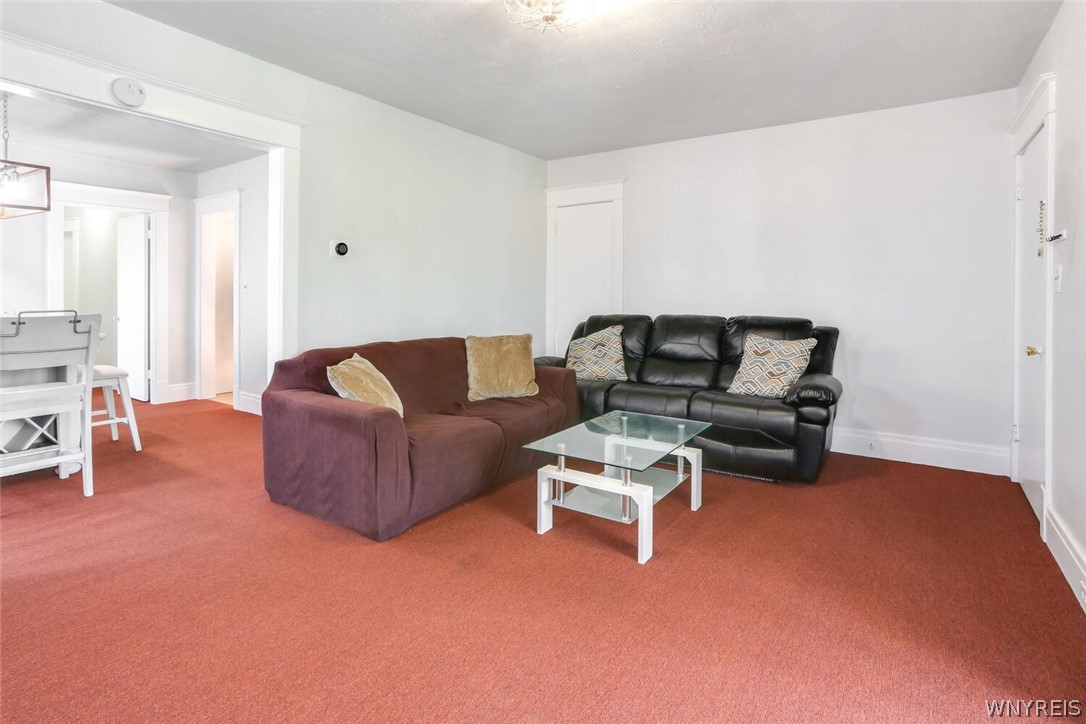 396 Highgate Avenue Buffalo, NY 14215 - Photo 5 of 27 Living room 1st floor