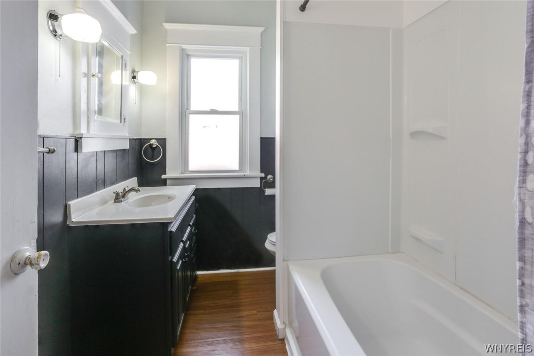 396 Highgate Avenue Buffalo, NY 14215 - Photo 8 of 27 Bathroom 1st floor