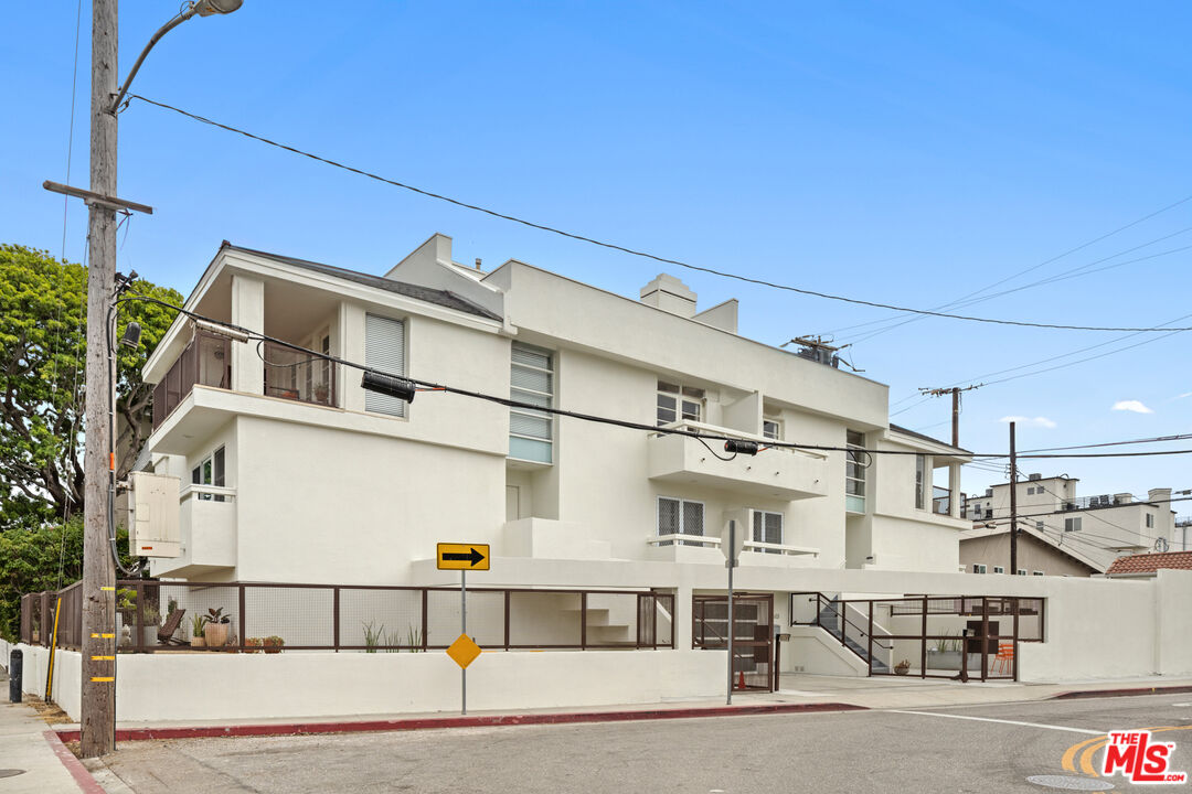 3501 Esplanade Marina del Rey, CA 90292 - Photo 2 of 52