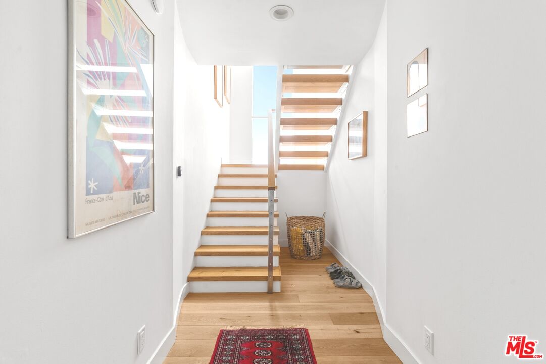 3501 Esplanade Marina del Rey, CA 90292 - Photo 10 of 52