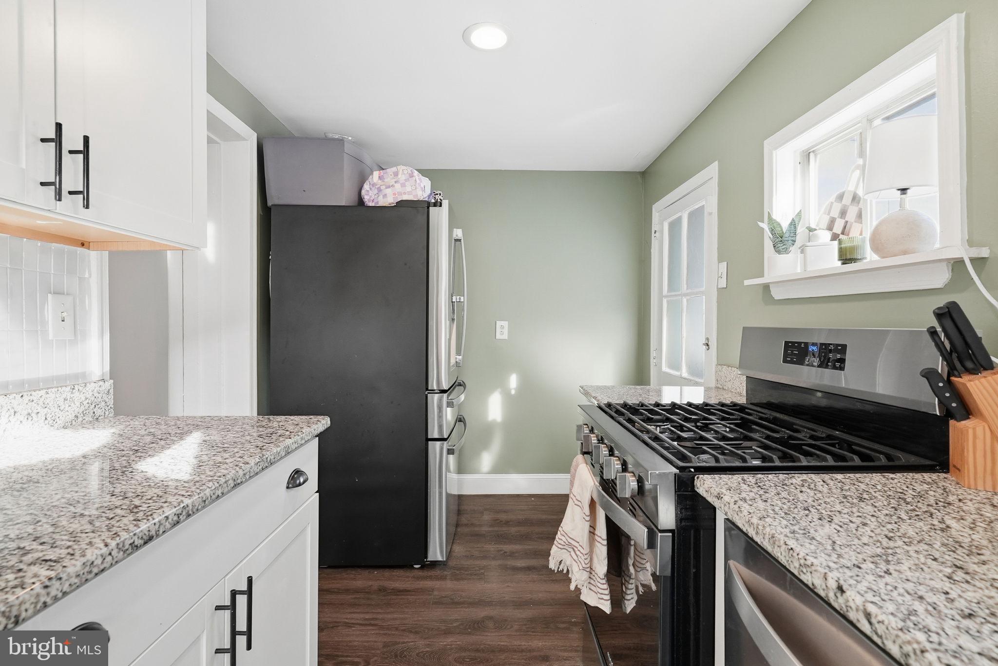 522 Bush Street Bridgeport, PA 19405 - Photo 13 of 40