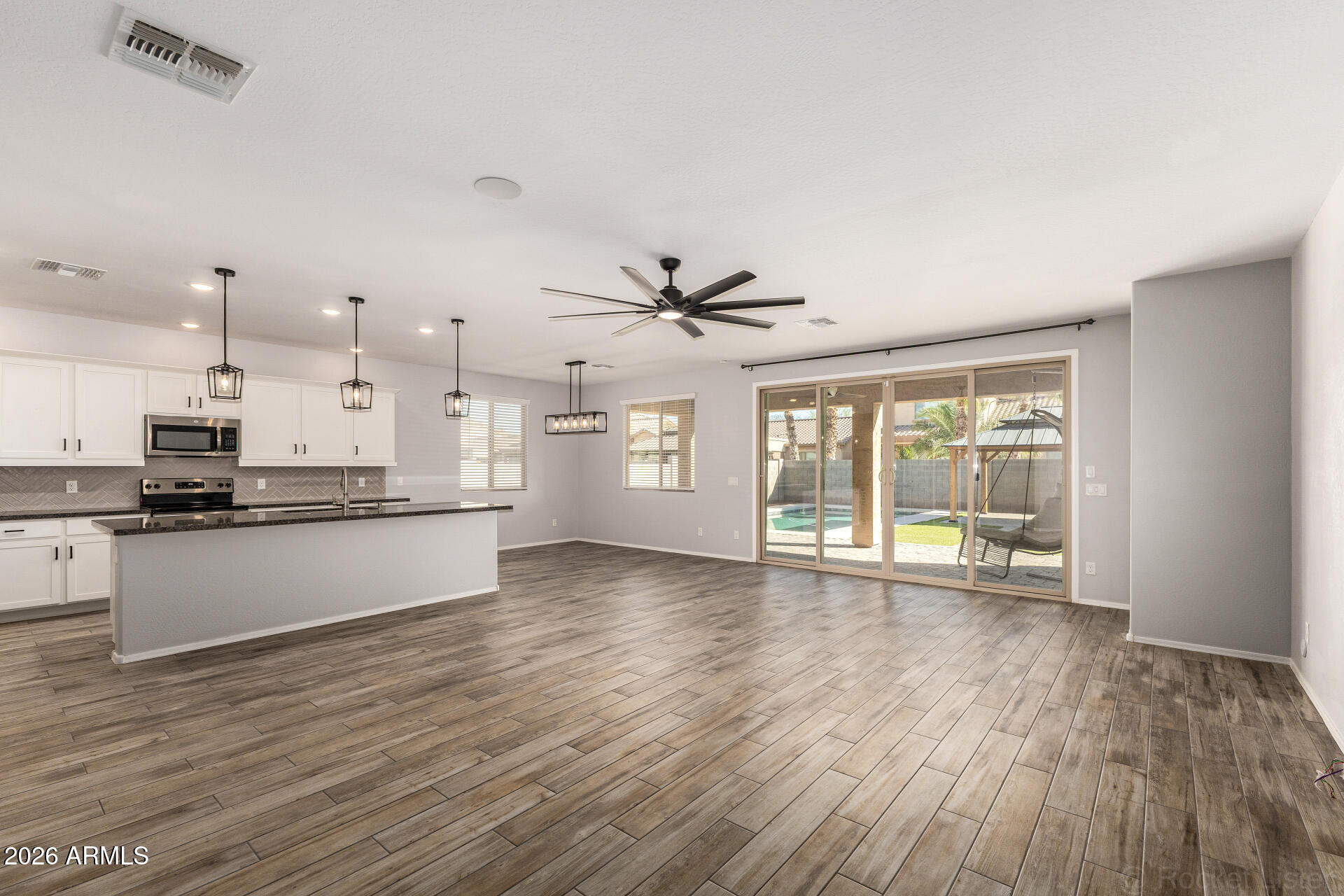 37263 West Meta Way Maricopa, AZ 85138 - Photo 3 of 38 09 - Meta