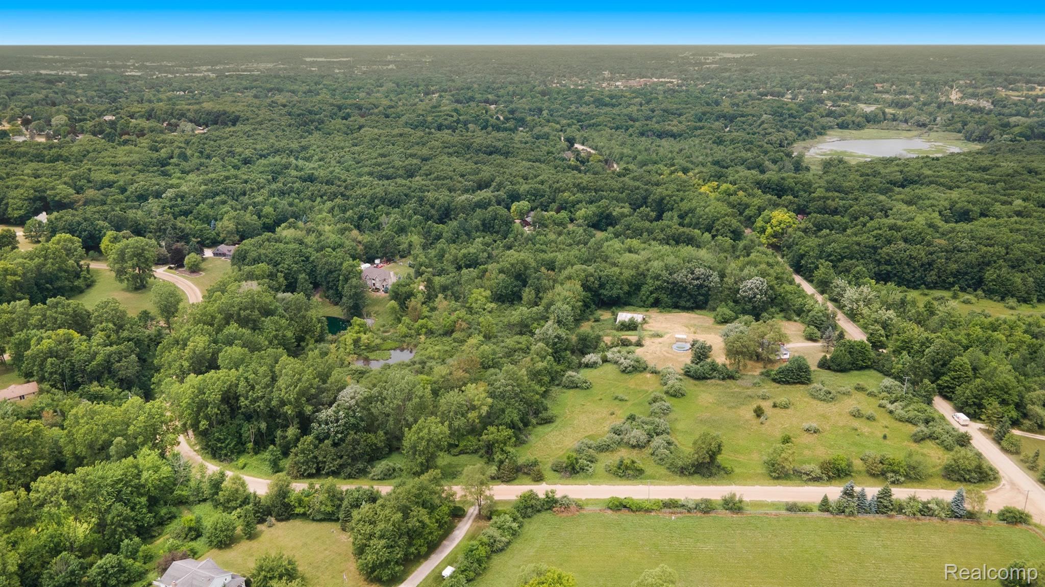 11358 Tipsico Lake Road Fenton, MI 48430 - Photo 31 of 34 Gallery Image 31