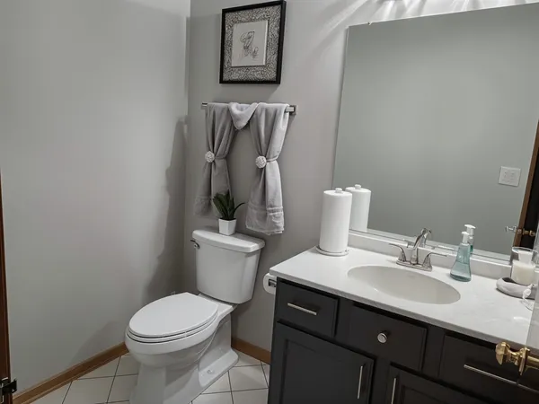 $419,000 | 3800 River Road, Hazel Crest, IL 60429