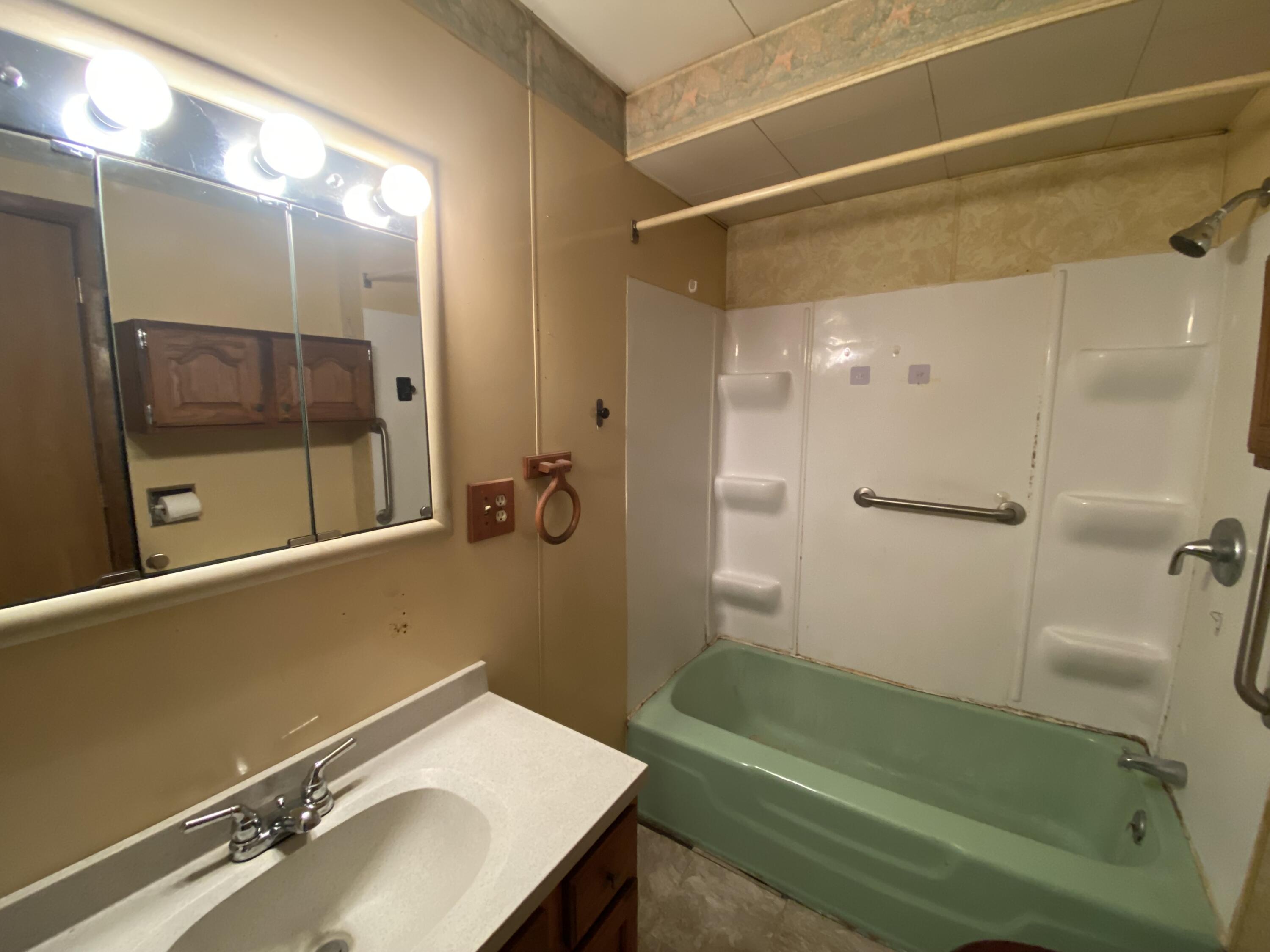 210 North Oak Street Crivitz, WI 54114 - Photo 14 of 28 IMG_2455