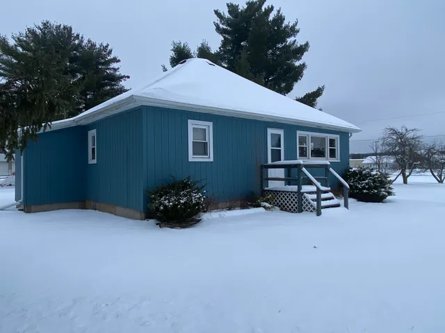 $199,900 | 210 North Oak Street, Crivitz, WI 54114