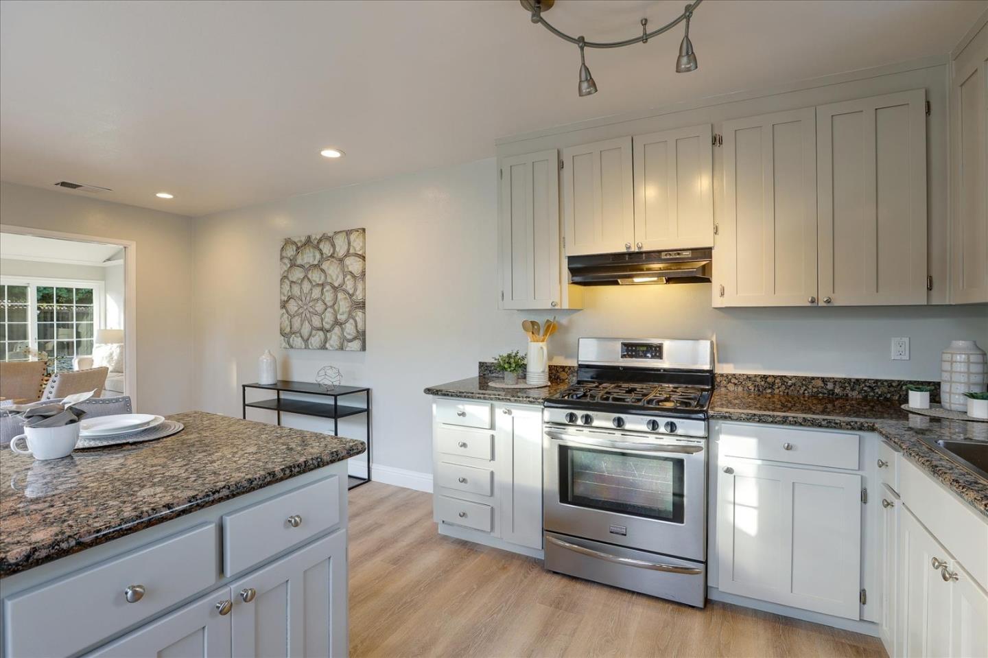 5286 Garrison Circle San Jose, CA 95123 - Photo 10 of 35