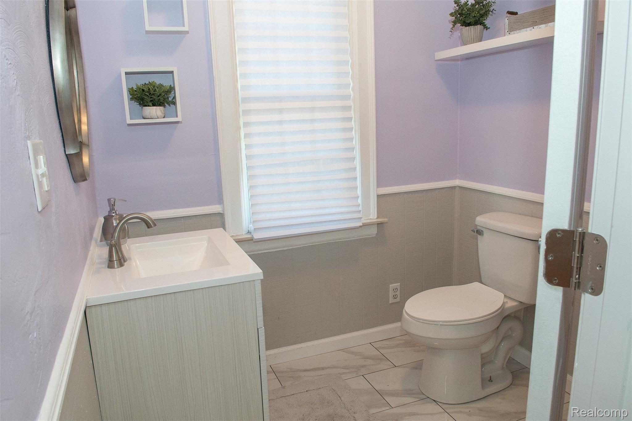 14585 Ashton Road Detroit, MI 48223 - Photo 12 of 29 First floor half bath