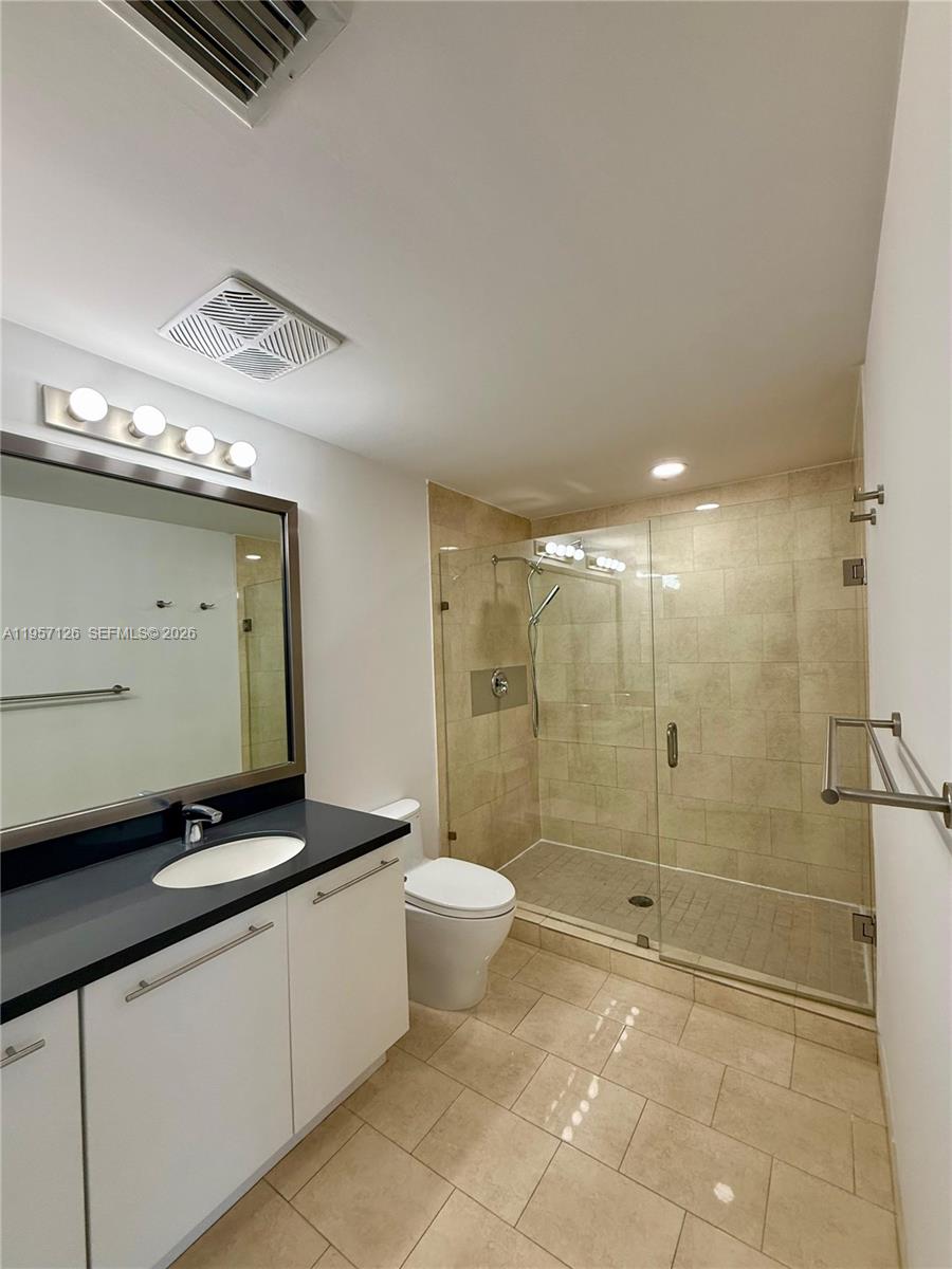 90 Southwest 3rd Street, Unit TH300A Miami, FL 33130 - Photo 13 of 34 Master Bathroom