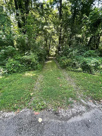 $647,500 | 221 Oaklawn Road, Glen Carbon, IL 62034