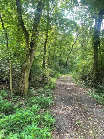 $647,500 | 221 Oaklawn Road, Glen Carbon, IL 62034