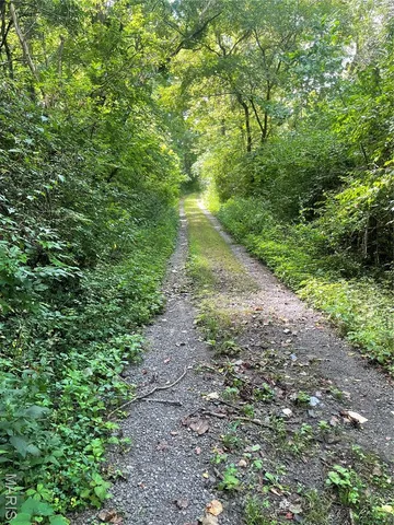 $647,500 | 221 Oaklawn Road, Glen Carbon, IL 62034