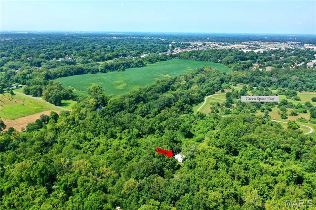 $647,500 | 221 Oaklawn Road, Glen Carbon, IL 62034