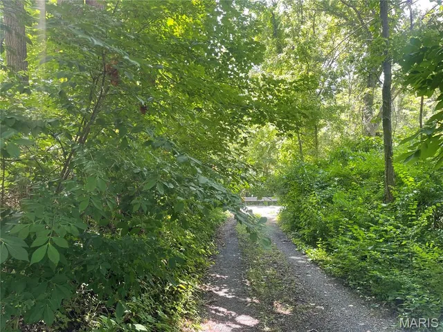 $647,500 | 221 Oaklawn Road, Glen Carbon, IL 62034